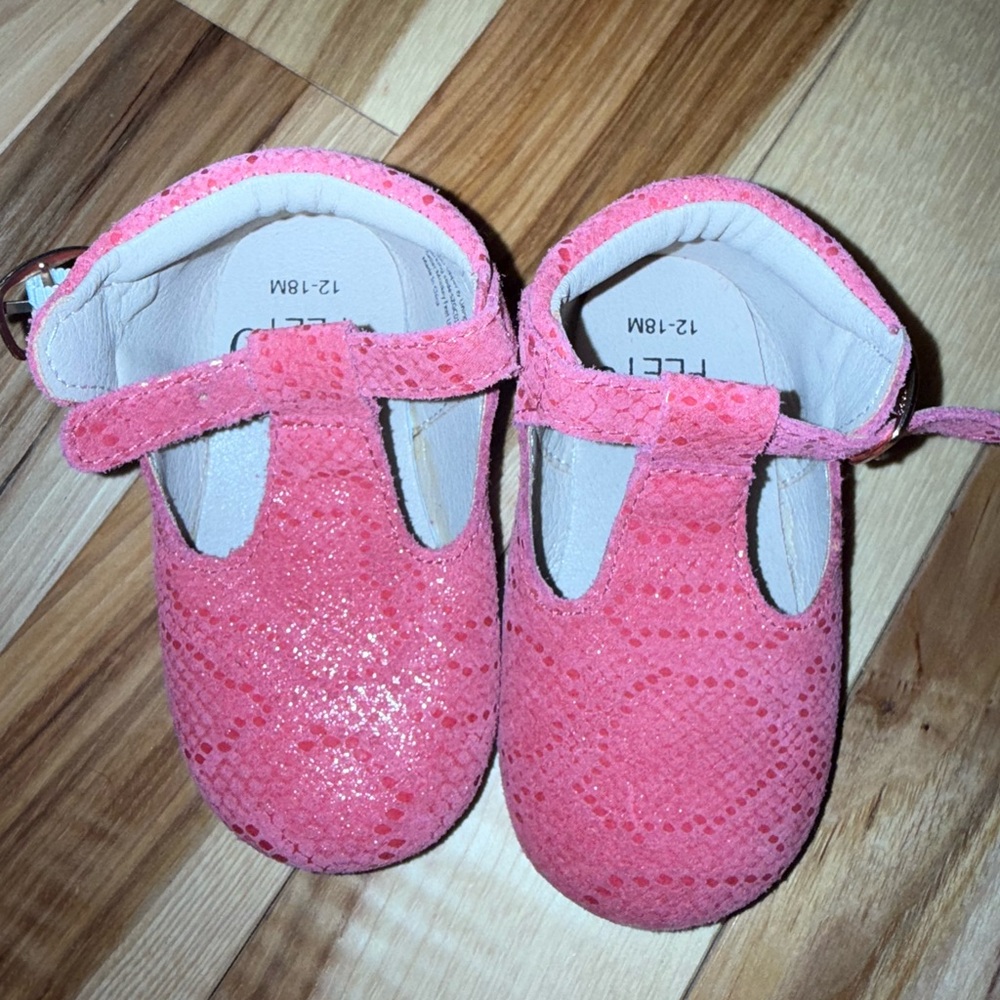 Pink snake skin print t-straps size 12-18 months